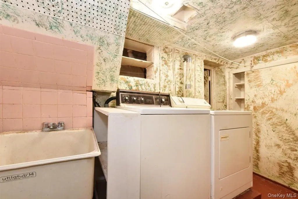 222 Avenue V Brooklyn NY 11223