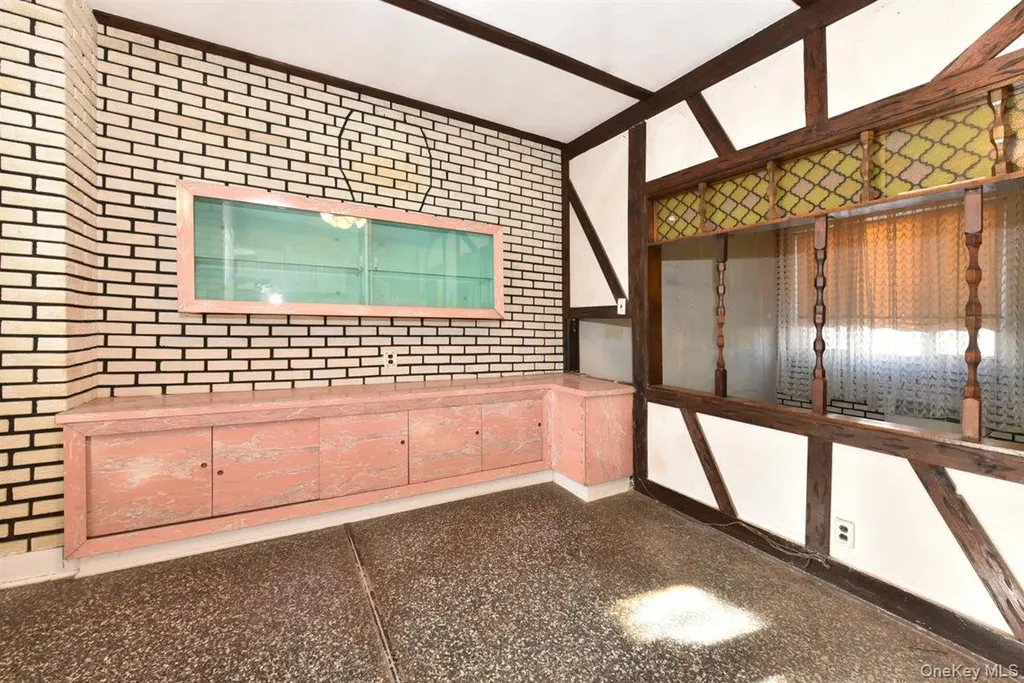 222 Avenue V Brooklyn NY 11223