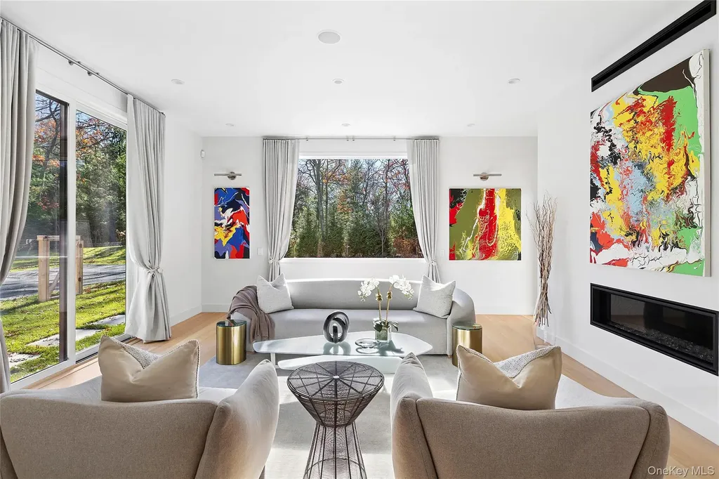 26 Alewive Brook Road East Hampton NY 11937