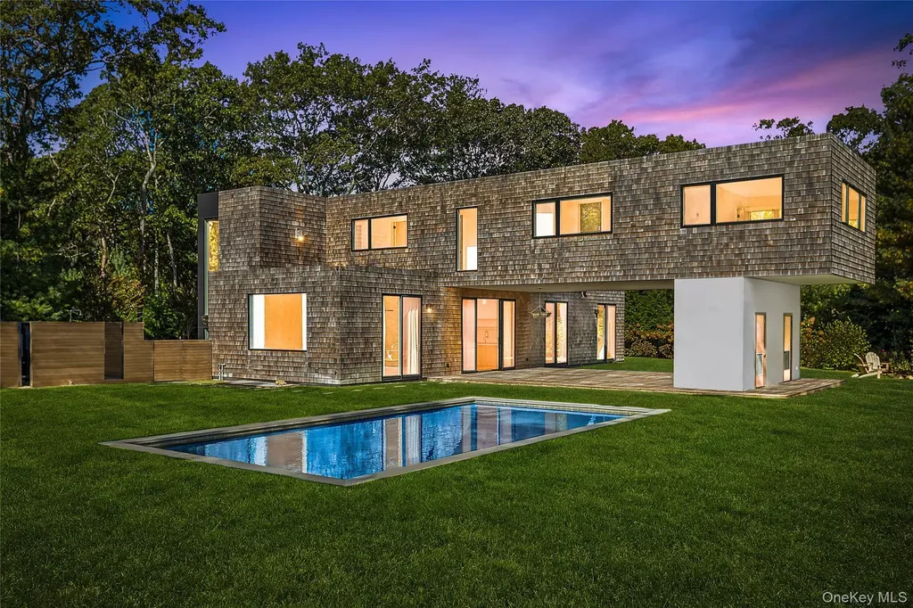 26 Alewive Brook Road East Hampton NY 11937