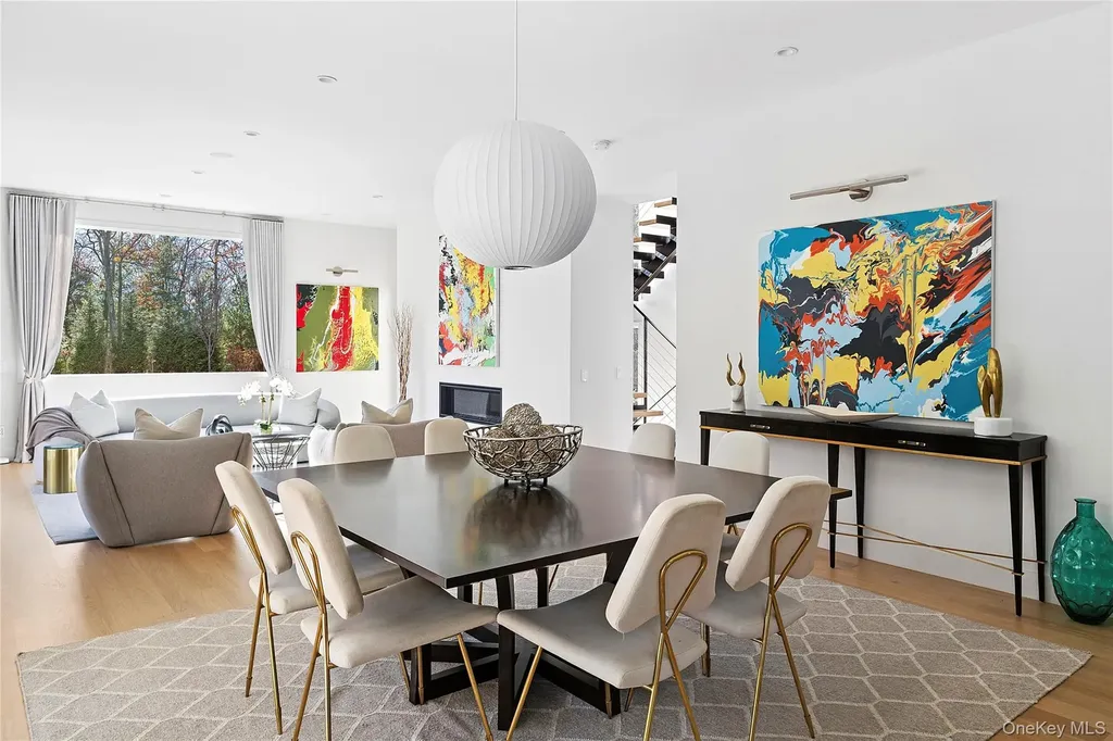 26 Alewive Brook Road East Hampton NY 11937