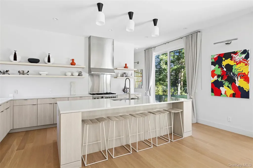 26 Alewive Brook Road East Hampton NY 11937