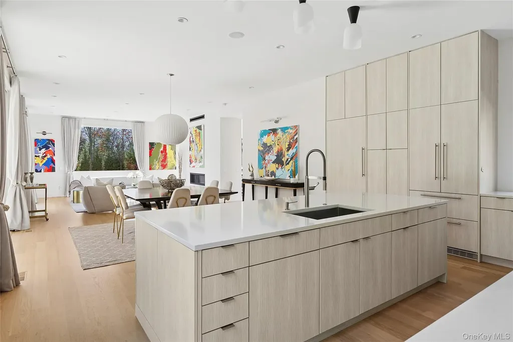 26 Alewive Brook Road East Hampton NY 11937