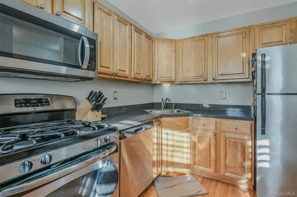 50 Strawberry Commons Riverhead NY 11901