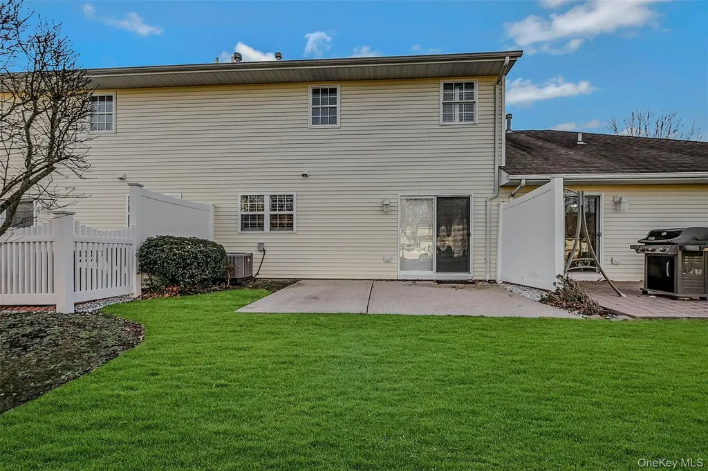 50 Strawberry Commons Riverhead NY 11901