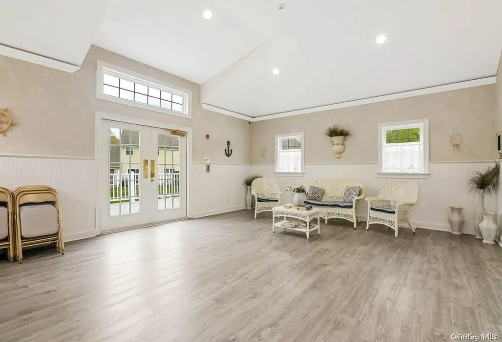 50 Strawberry Commons Riverhead NY 11901