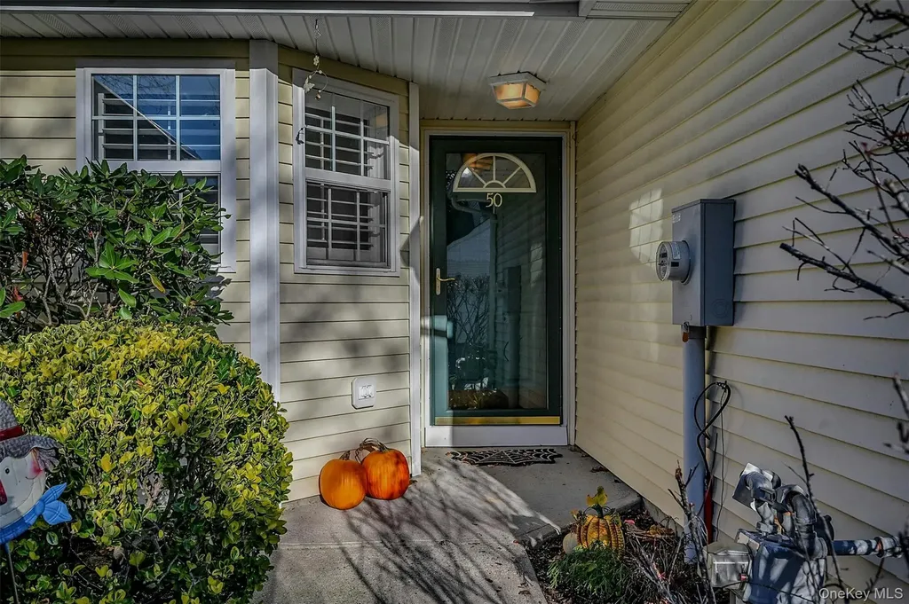 50 Strawberry Commons Riverhead NY 11901