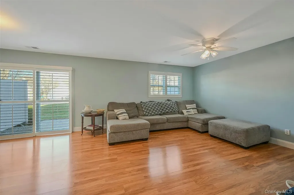 50 Strawberry Commons Riverhead NY 11901