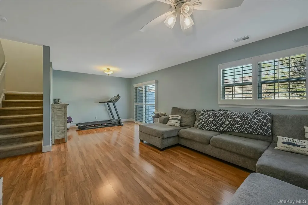 50 Strawberry Commons Riverhead NY 11901