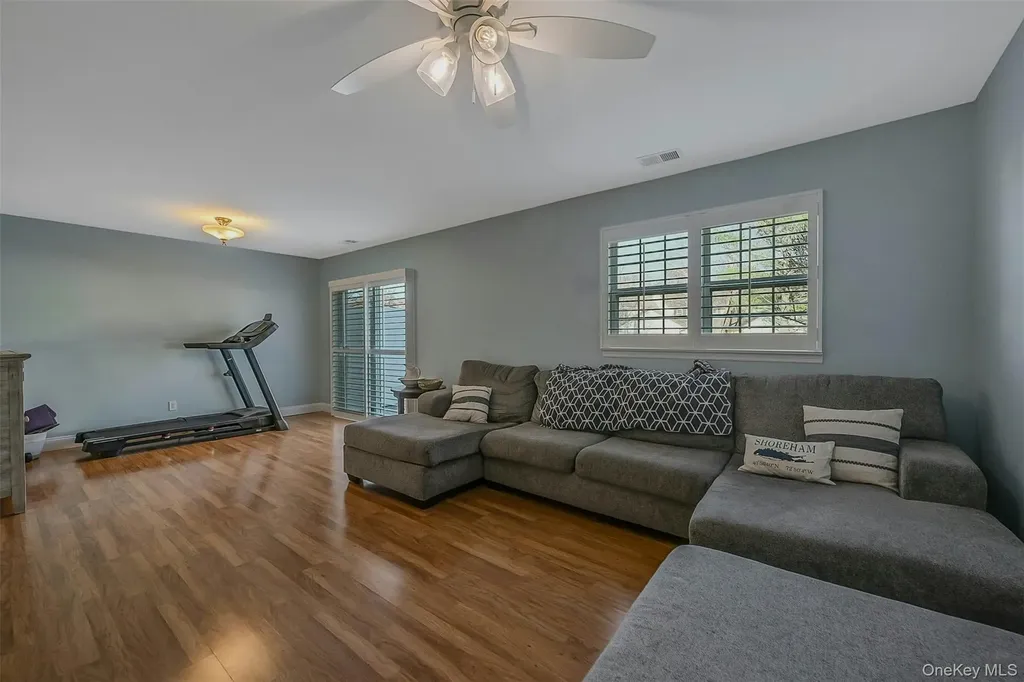 50 Strawberry Commons Riverhead NY 11901
