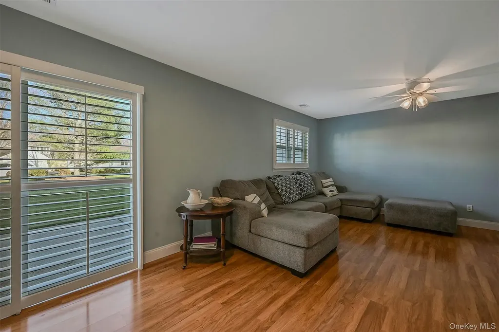 50 Strawberry Commons Riverhead NY 11901