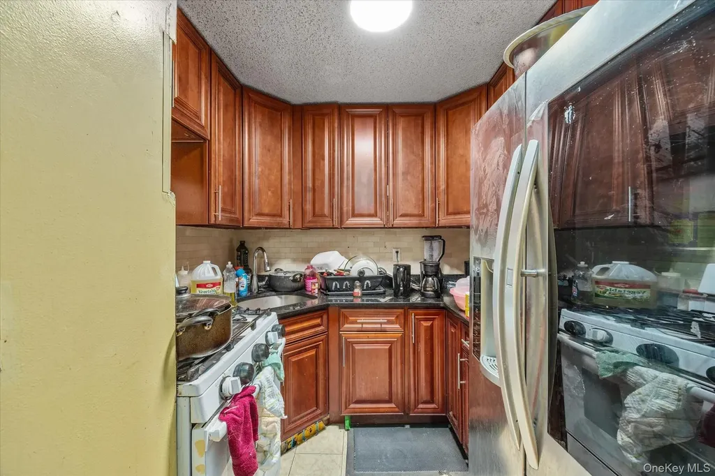 657 E 102nd Street Brooklyn NY 11236