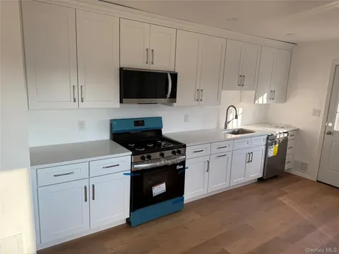233 W 12th Street Deer Park NY 11729