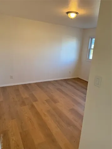 233 W 12th Street Deer Park NY 11729