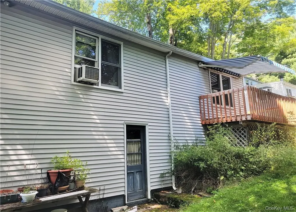 6 Laguna Road Carmel NY 10512