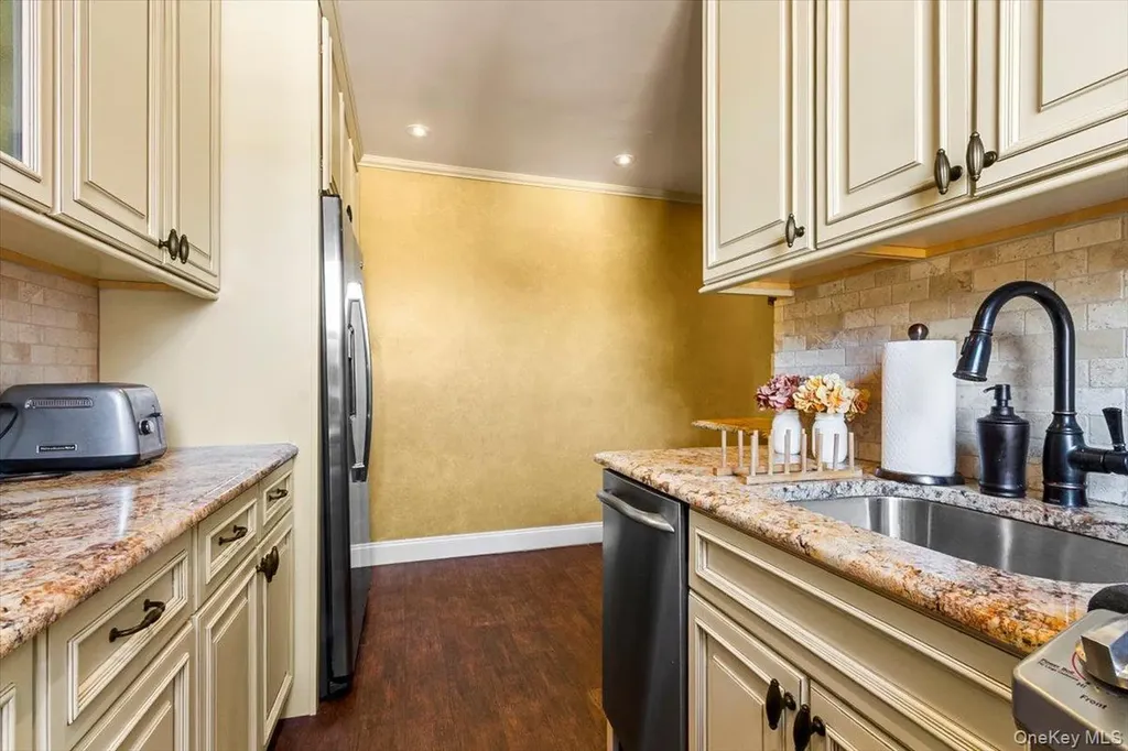 485 Bronx River Road Yonkers NY 10704