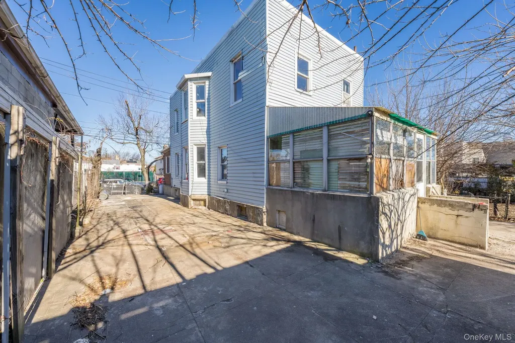2214 Hermany Avenue Bronx NY 10473