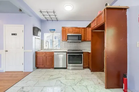 2214 Hermany Avenue Bronx NY 10473