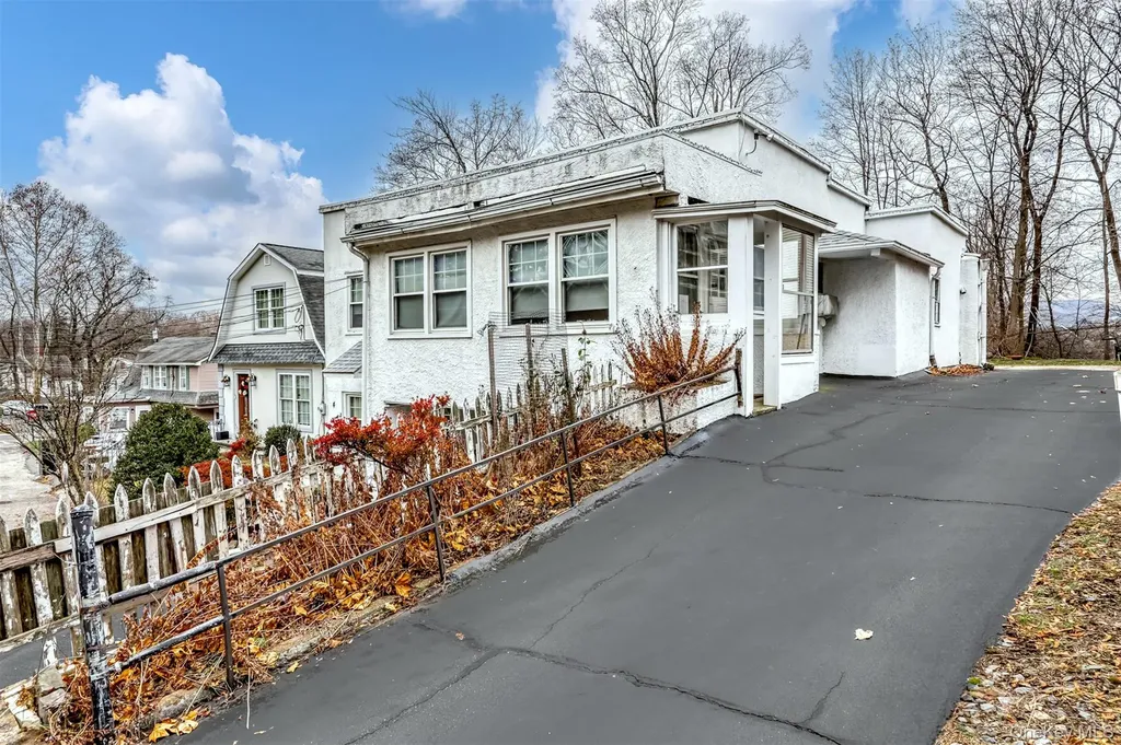 4 Cedar Lane Suffern NY 10901