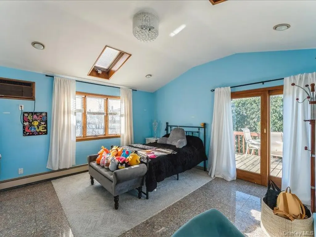 158 Clement Avenue Elmont NY 11003