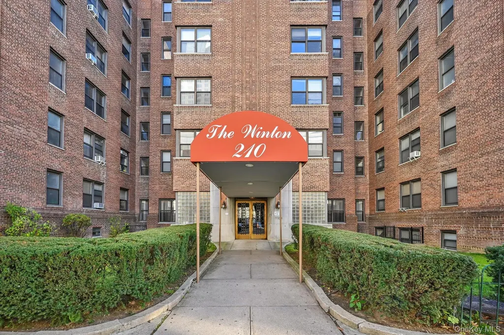 210 Martine Avenue White Plains NY 10601