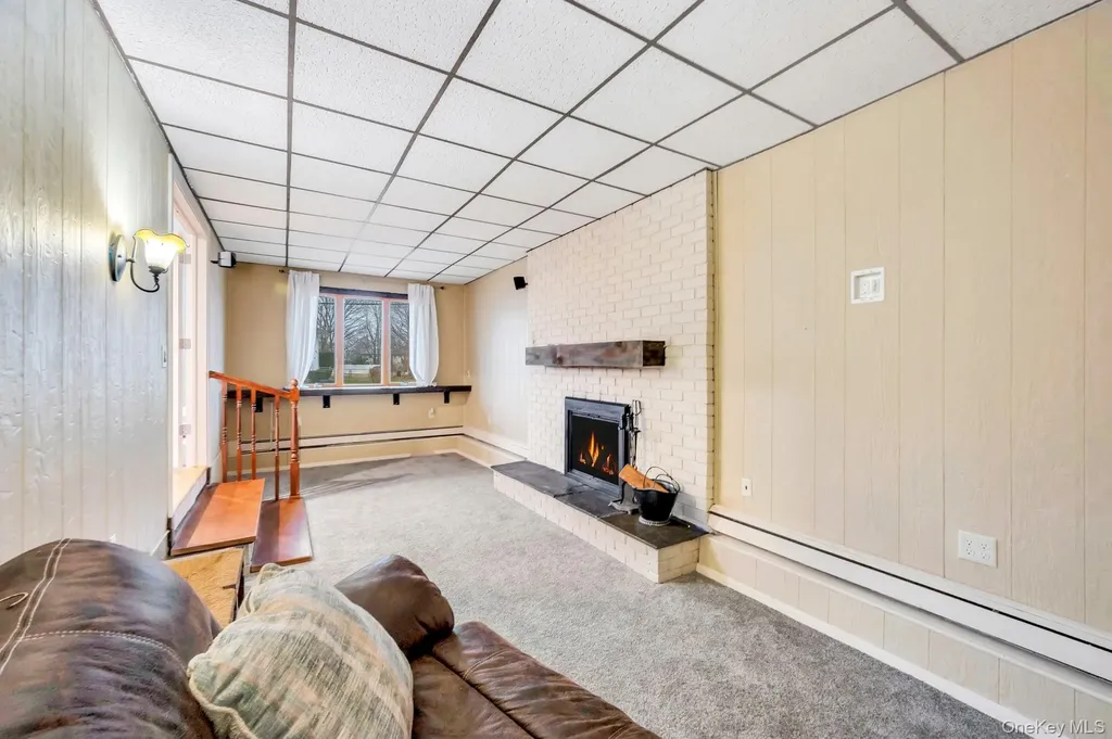 47 Pearsall Place Deer Park NY 11729