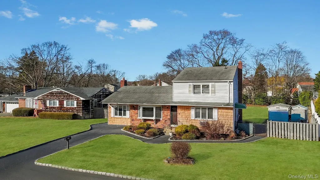 47 Pearsall Place Deer Park NY 11729