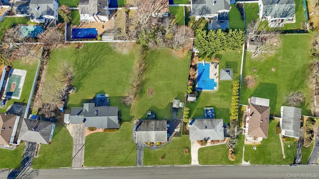 47 Pearsall Place Deer Park NY 11729
