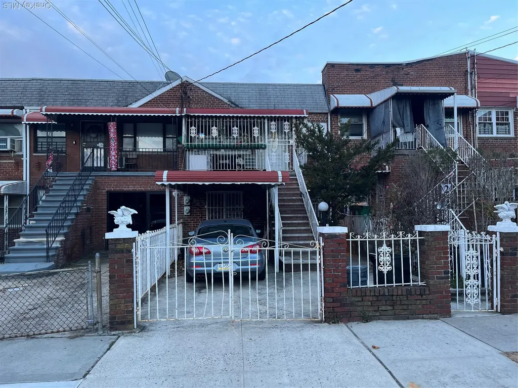 1060 E 105th Street Brooklyn NY 11236