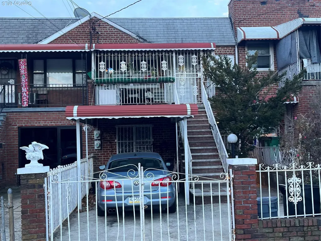 1060 E 105th Street Brooklyn NY 11236