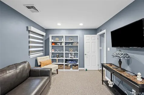 6 Simmons Drive East Islip NY 11730