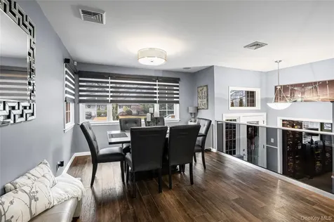 6 Simmons Drive East Islip NY 11730