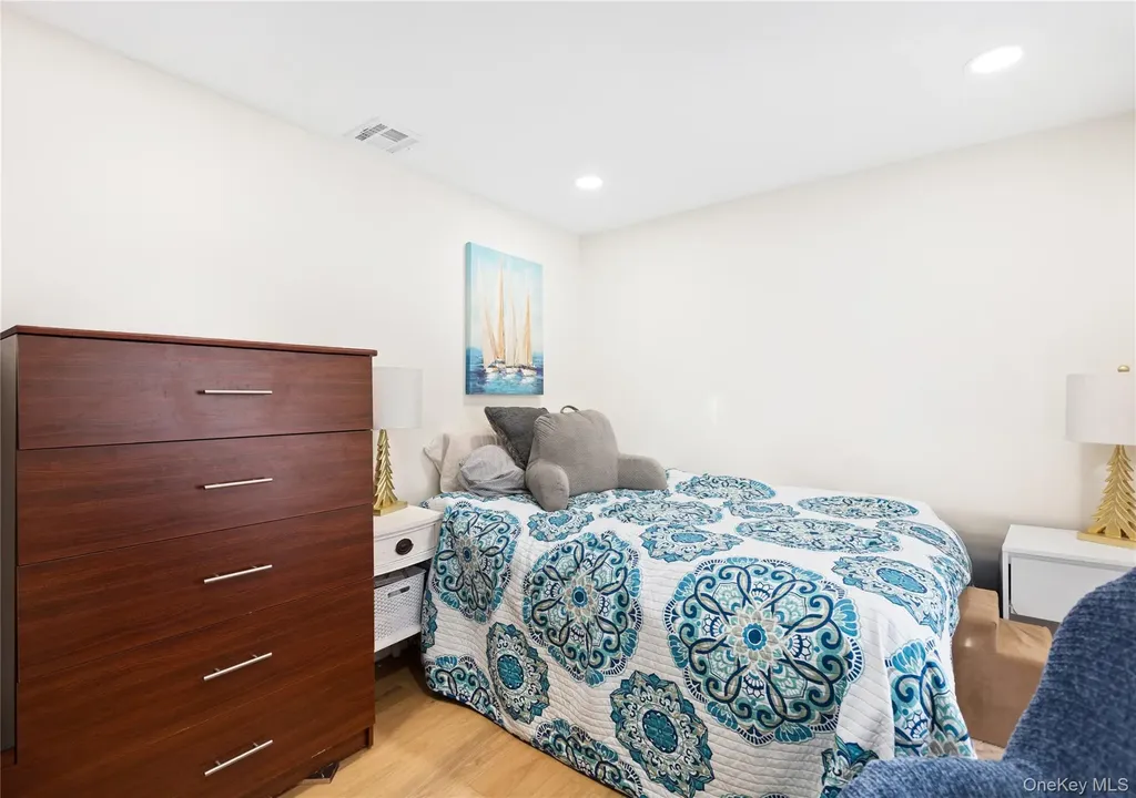 305 4th Avenue Bay Shore NY 11706