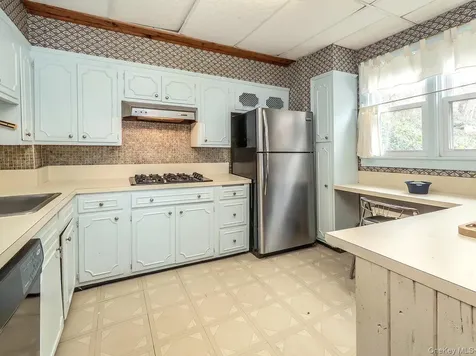 61 The Boulevard Sea Cliff NY 11579