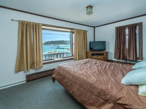 61 The Boulevard Sea Cliff NY 11579