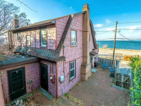 61 The Boulevard Sea Cliff NY 11579
