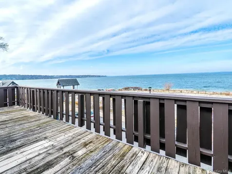61 The Boulevard Sea Cliff NY 11579