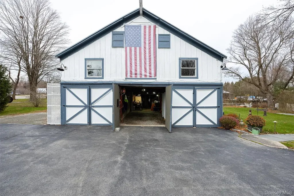 2327 Salt Point Turnpike Clinton Corners NY 12514