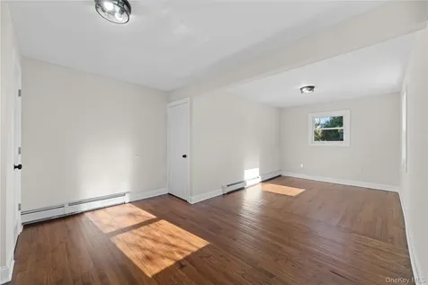 22 Guilette Place Amityville NY 11701