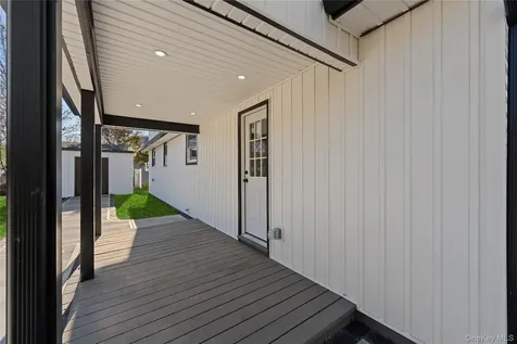 22 Guilette Place Amityville NY 11701