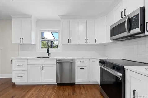 22 Guilette Place Amityville NY 11701