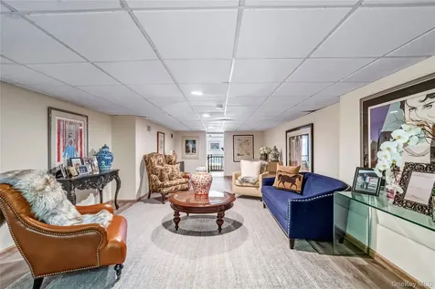 301 Oakley Court Mill Neck NY 11765