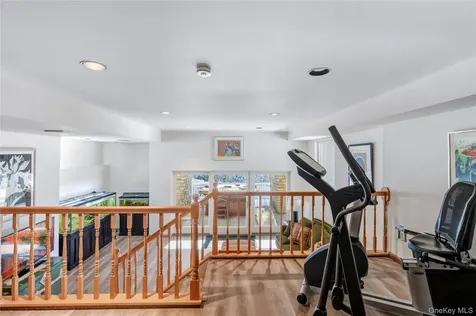 301 Oakley Court Mill Neck NY 11765