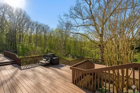 301 Oakley Court Mill Neck NY 11765