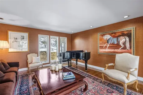 301 Oakley Court Mill Neck NY 11765