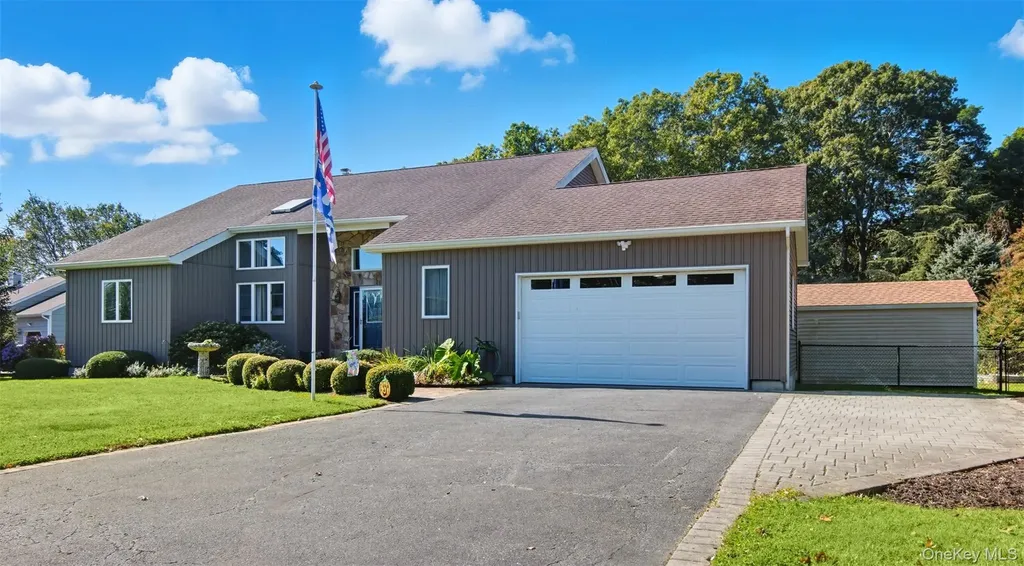 61 Eileen Circle Jamesport NY 11947