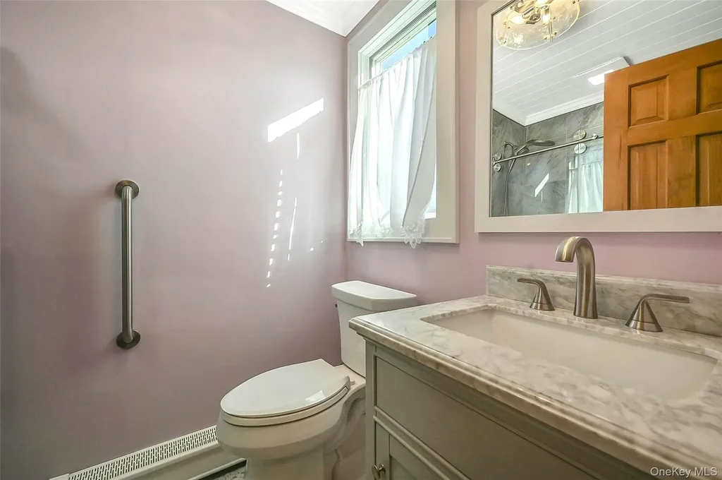 61 Eileen Circle Jamesport NY 11947