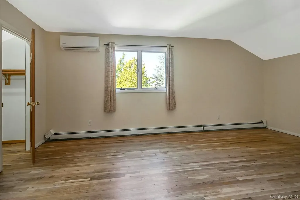 61 Eileen Circle Jamesport NY 11947