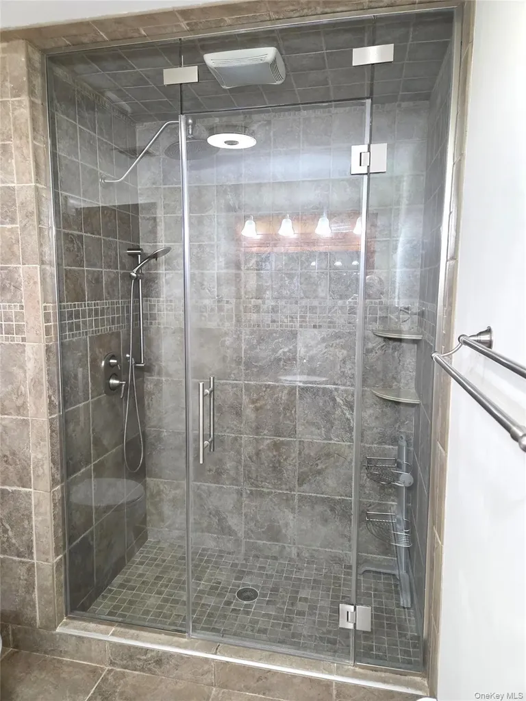61 Eileen Circle Jamesport NY 11947