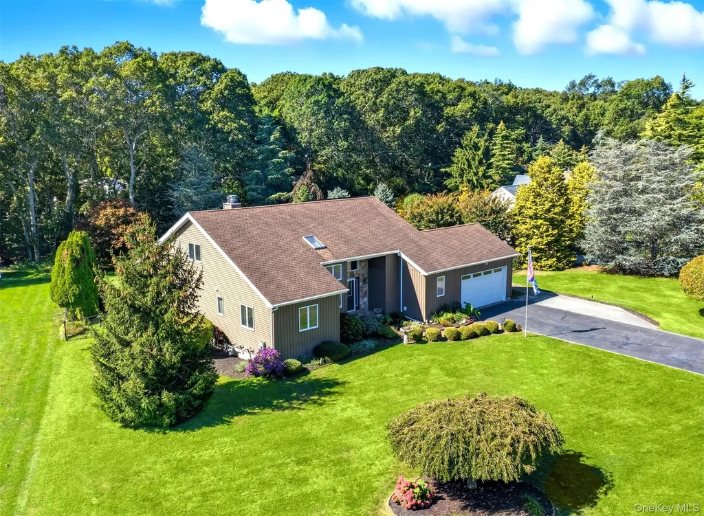 61 Eileen Circle Jamesport NY 11947